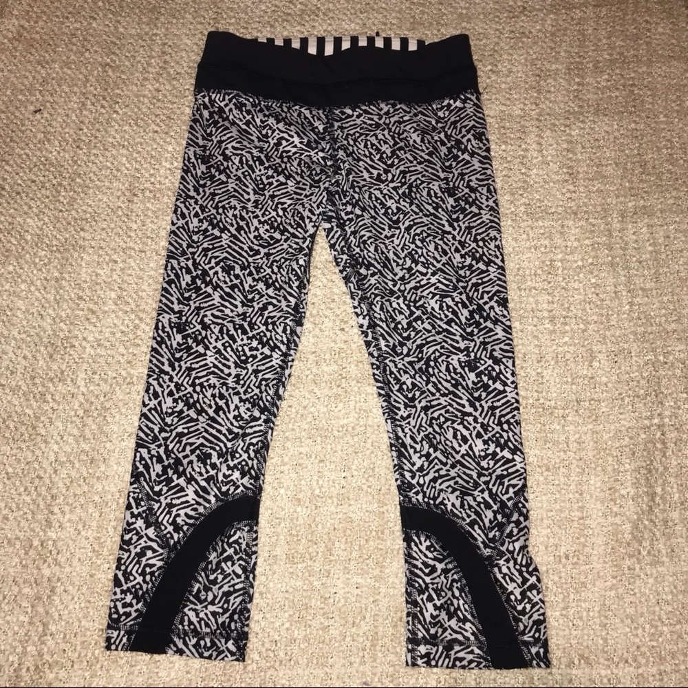LULULEMON 🍋 capris
